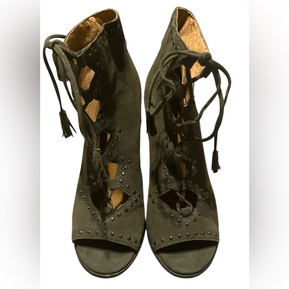 Frye suede Women's Olive Lace-Up Heeled BootiesSize 8 - Picture 11 of 12